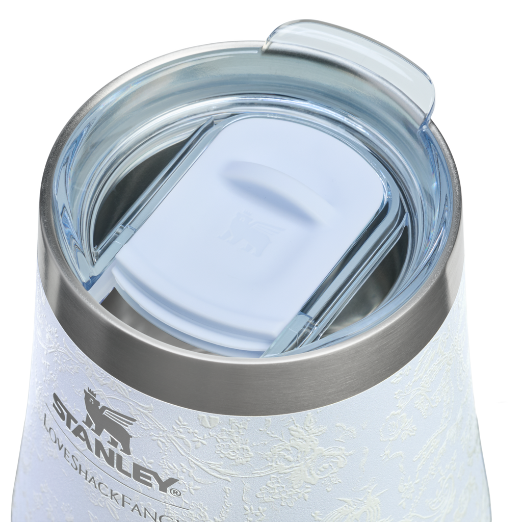 Shatterproof Luxury Stanley 1913 x LoveShackFancy Holiday Reserve Wine Tumbler D367F - Shatterproof Flavor-Preserving Cocktail Tumbler with Lid Detail