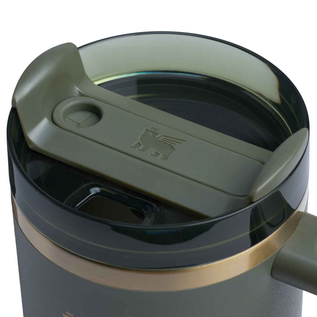 Large Capacity The Quencher H2.0 Flowstate Tumbler | Stanley Create D331C - Double-Wall Vacuum Insulated Travel Tumbler with Straw Detail
